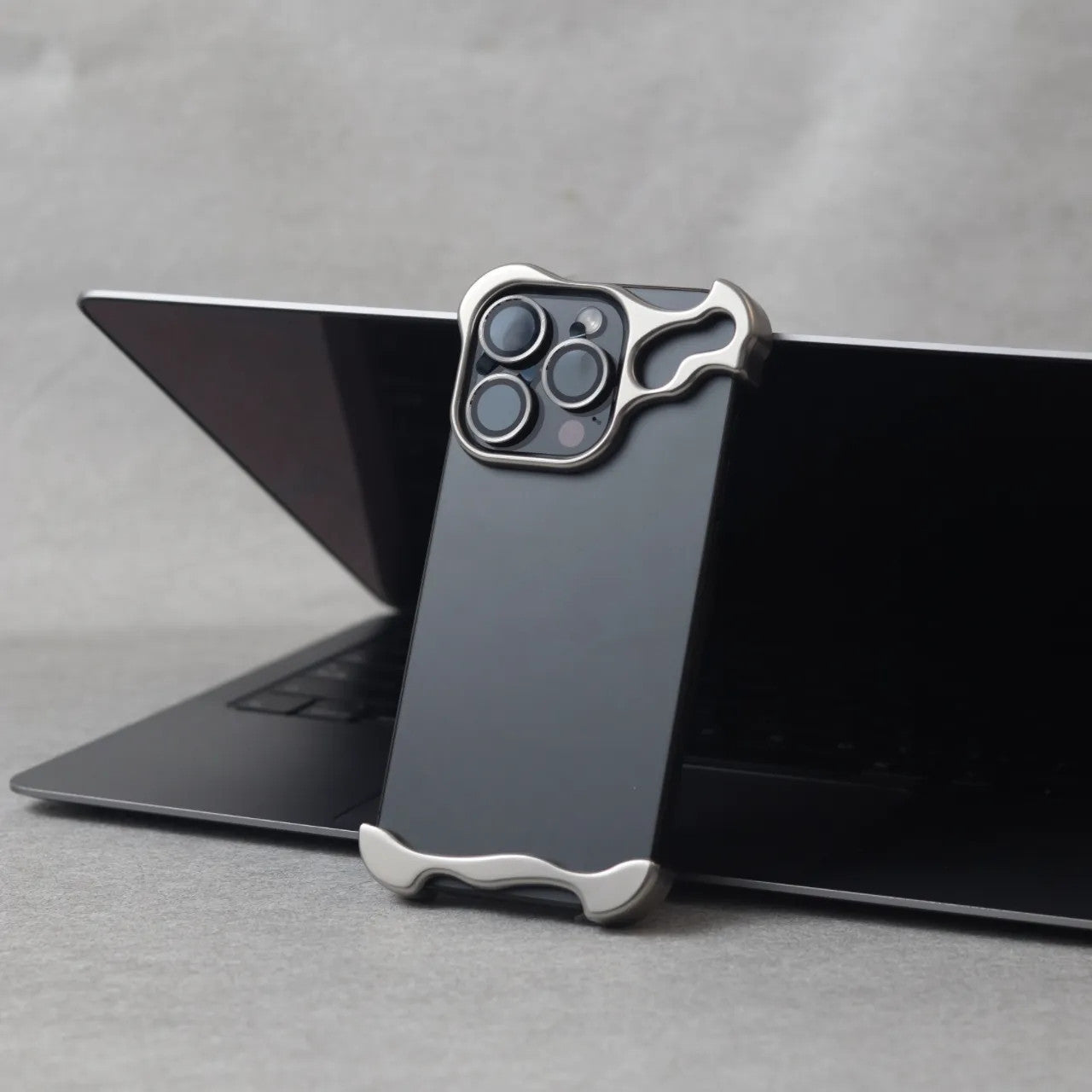 Zinc Alloy Suitable For 15 pro max Phone Cases